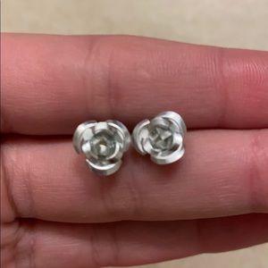 Sliver rose earrings